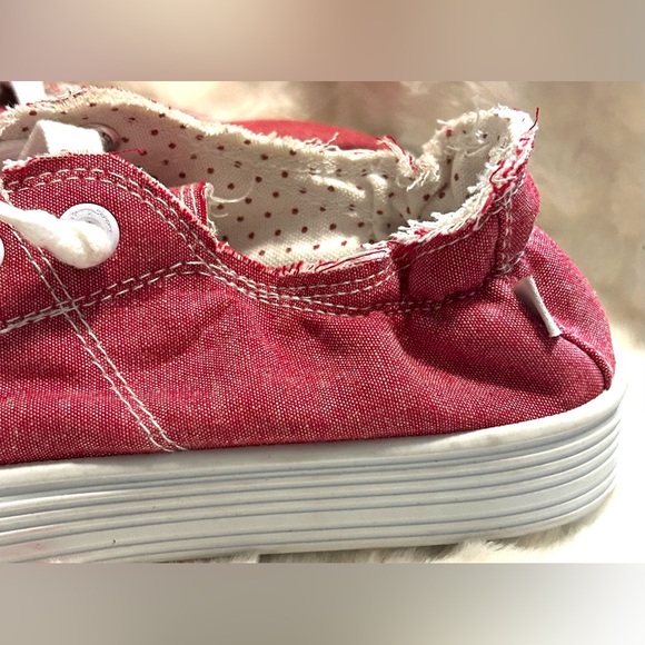NEW…Tommy Bahama Red Canvas Sneakers women’s size 8.5 - Picture 9 of 13